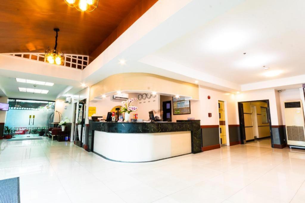 Hotel Sogo Sta Mesa Маніла Екстер'єр фото