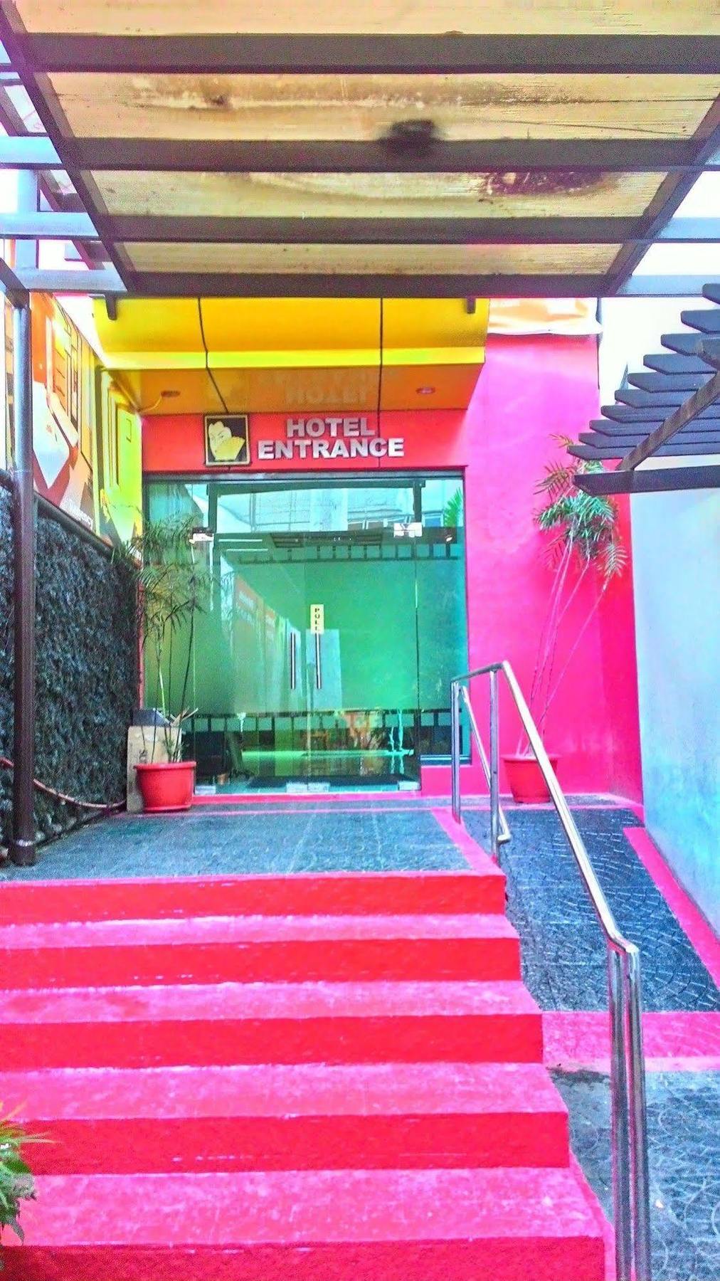 Hotel Sogo Sta Mesa Маніла Екстер'єр фото